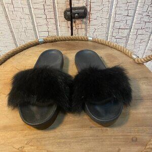UGG Royale Black Fur Slides US 7
